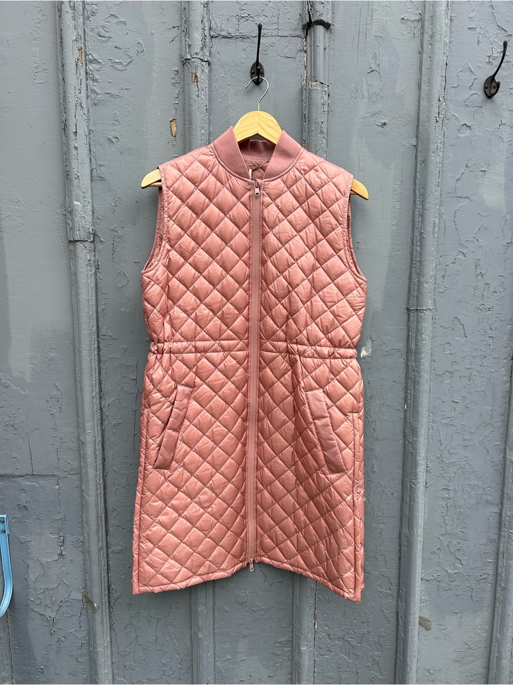 MaxMara Leisure Sleeveless puffer jacket, BNWT, size 8 (fits small) - Picture 5 of 12